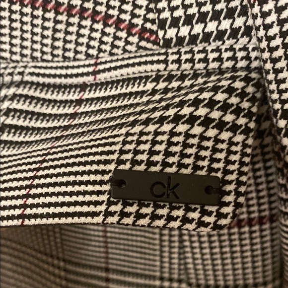 Calvin Klein Gray Blazer with Tailored Fit and Notched Lapel - Picture 6 of 11